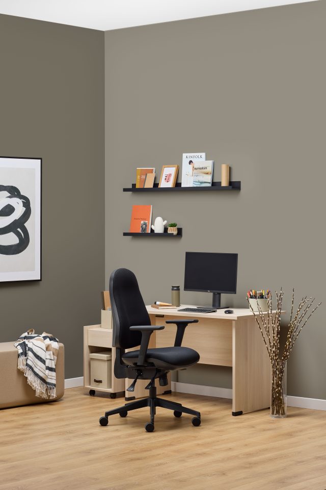 Panel Desk Saturn Chair and Pedestal Panel Desk Saturn Chair and Pedestal